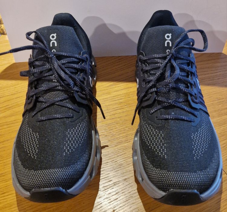 ON Cloudswift 4 AD-BK/BL