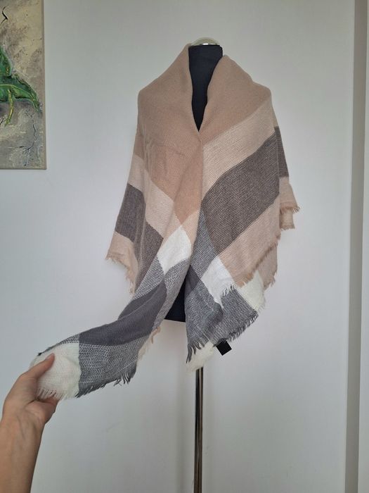 Świetna pastelowa chusta szalik szal zimowy na zime