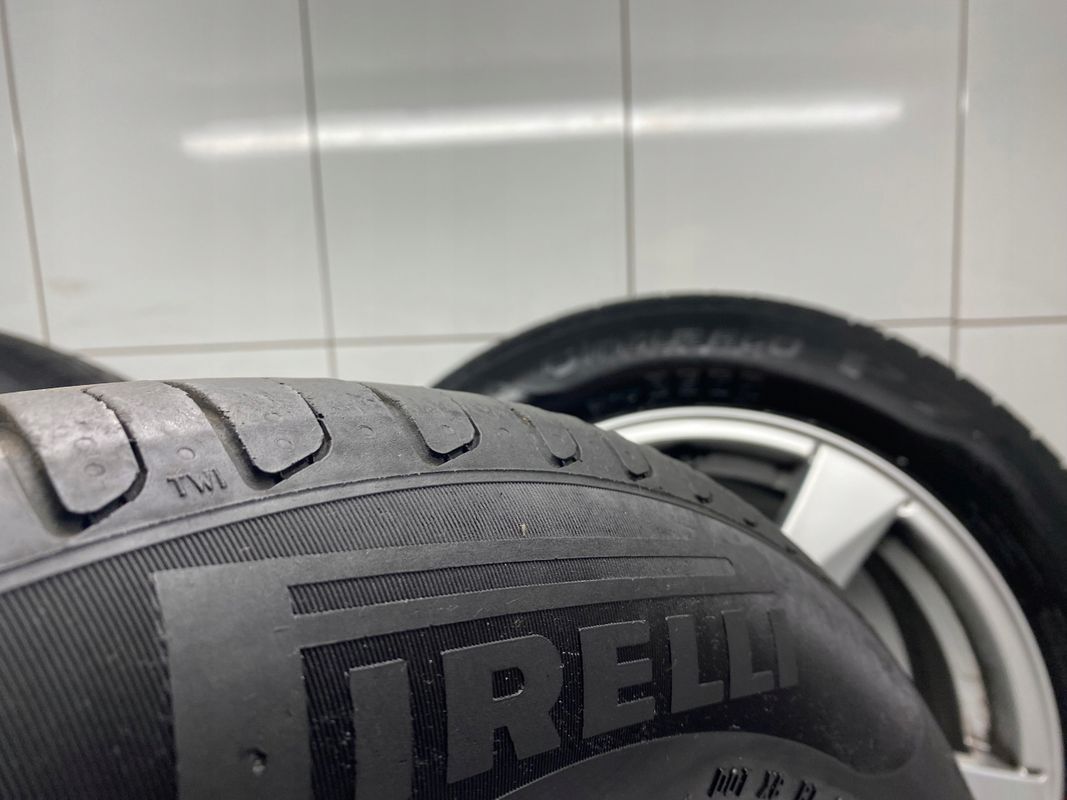 Kola Fegi 16 Volvo 215.55.16 Oem 2021