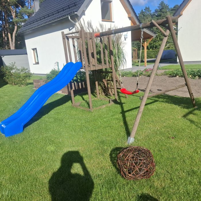Huśtawka ogrodowa ze zjeżdżalnią