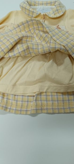 Vestido de inverno de bebé 1 mês. Forrado por dentro.