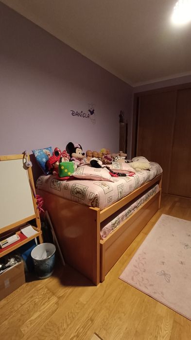 Cama de criança dupla +colchões