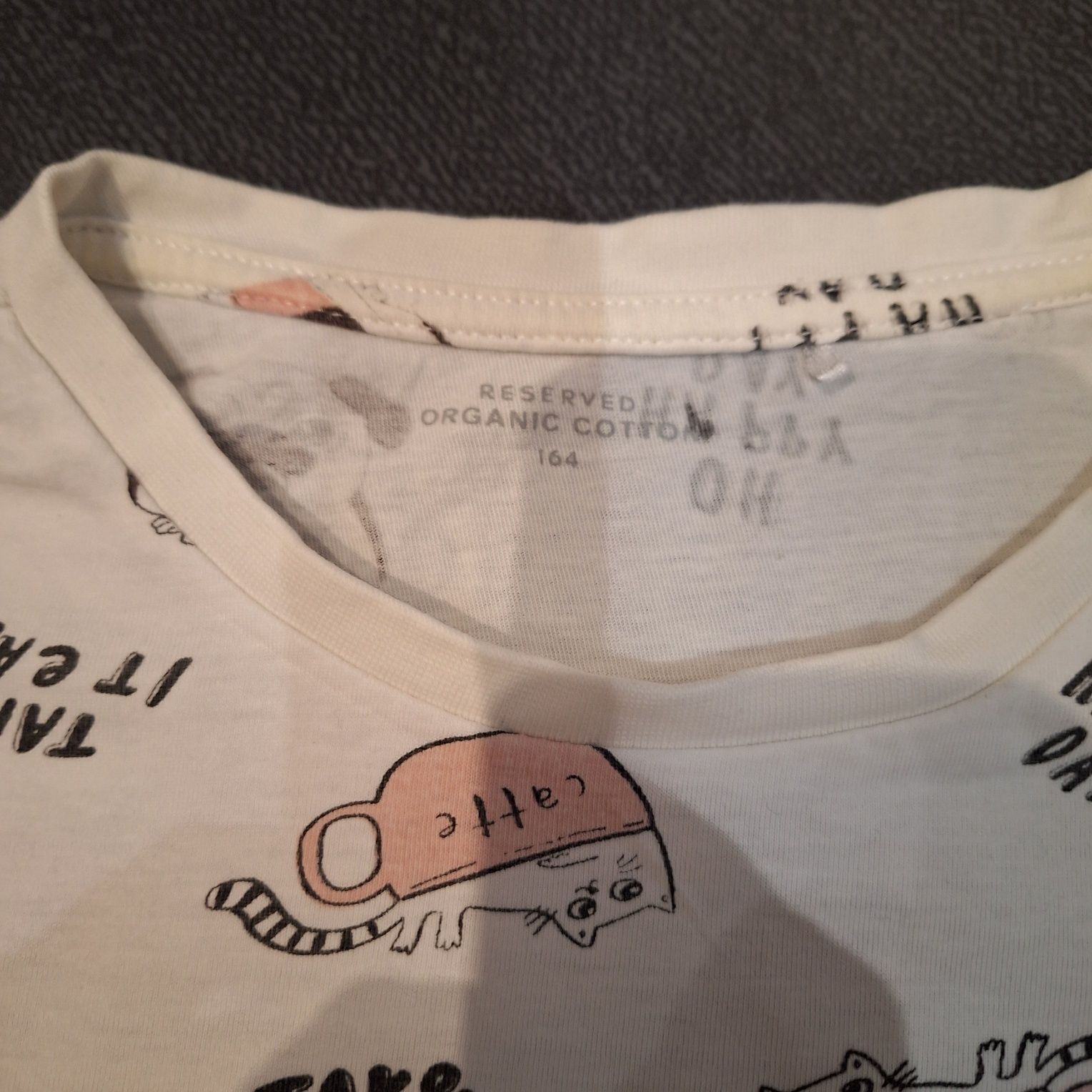 T-shirt dziewczęcy, biały w mopsy i koty (Reserved) 164 cm.