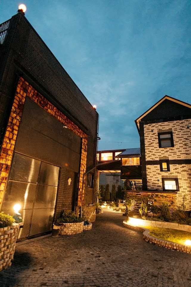 Апартаменти "LOFT' для короткострокової оренди в Сарнах