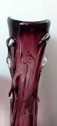 Śliczny, gustowny wazon,   szklany typu  sople: 43 cm wysokość