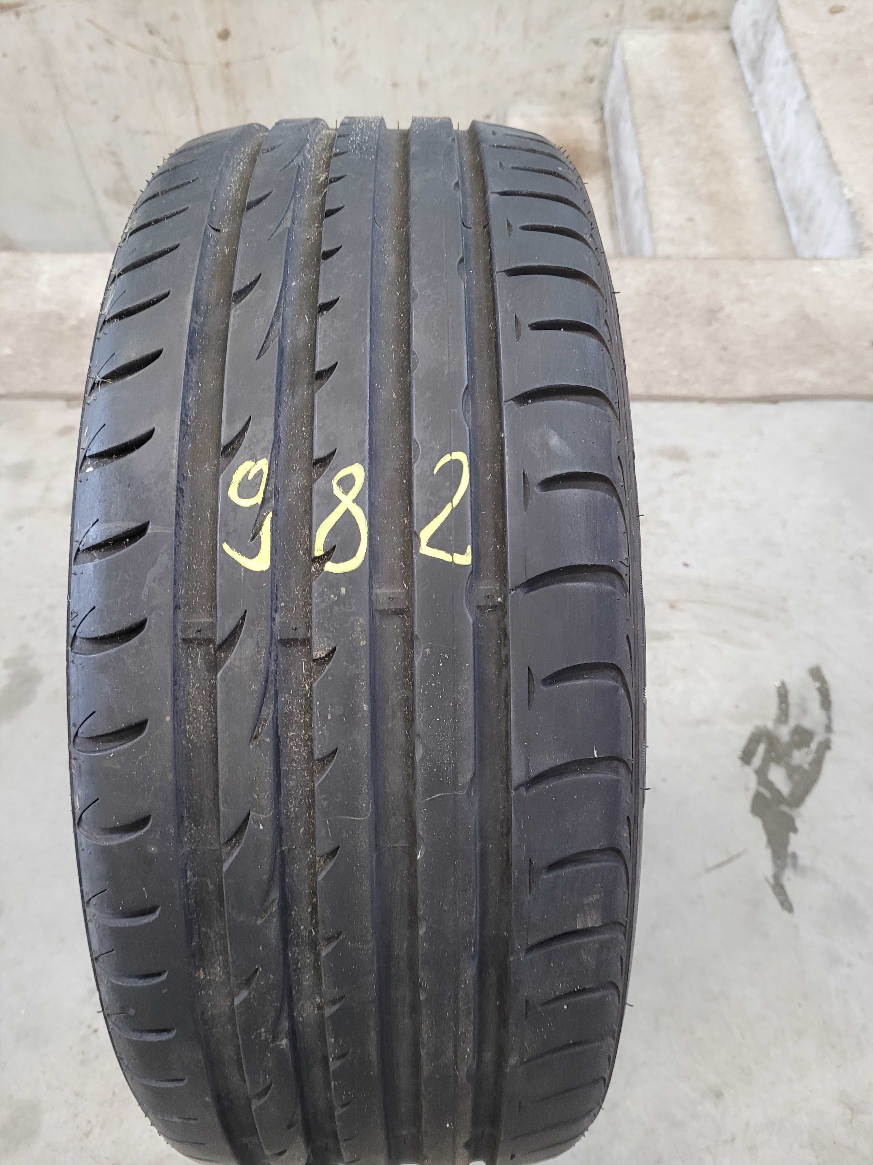 Opona Nexen 205/45 R 17