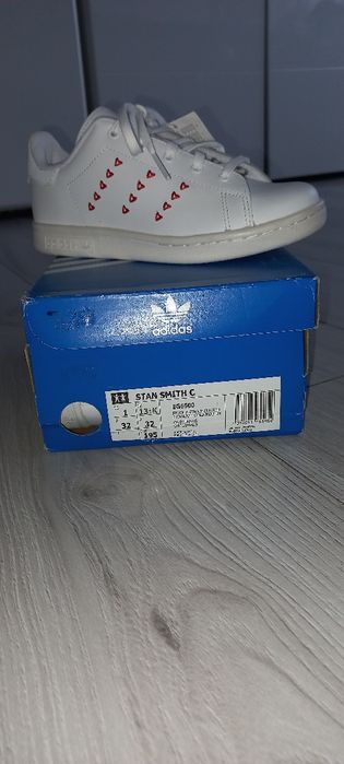 Buty dla dziewczynki firmy Adidas roz 32