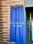 Calças pantalonas azuis muito confortáveis