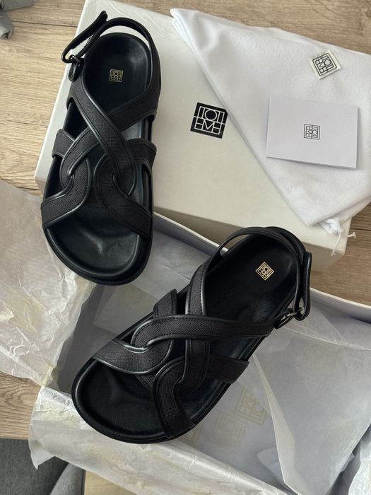 Сандалі Toteme, 38 розмір