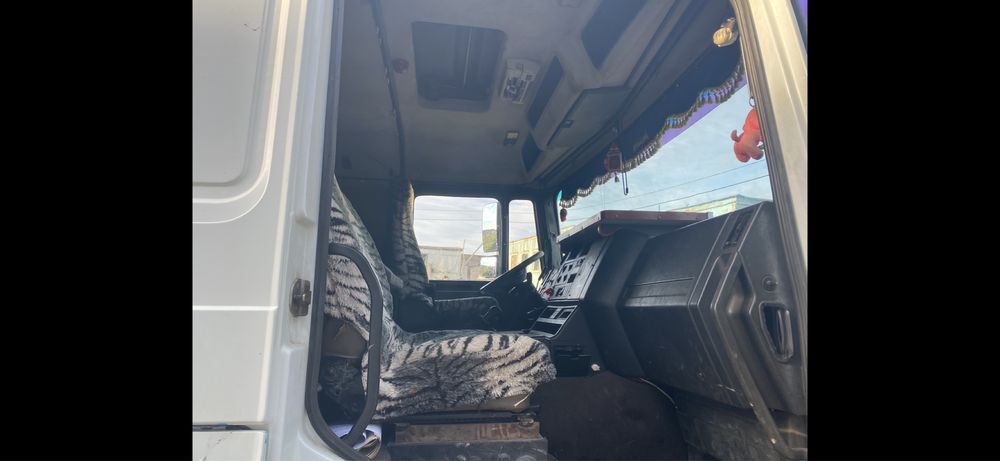 MAN 22.403 с краном манипулятором