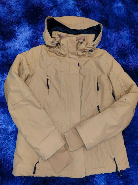 Продам жіночу куртку