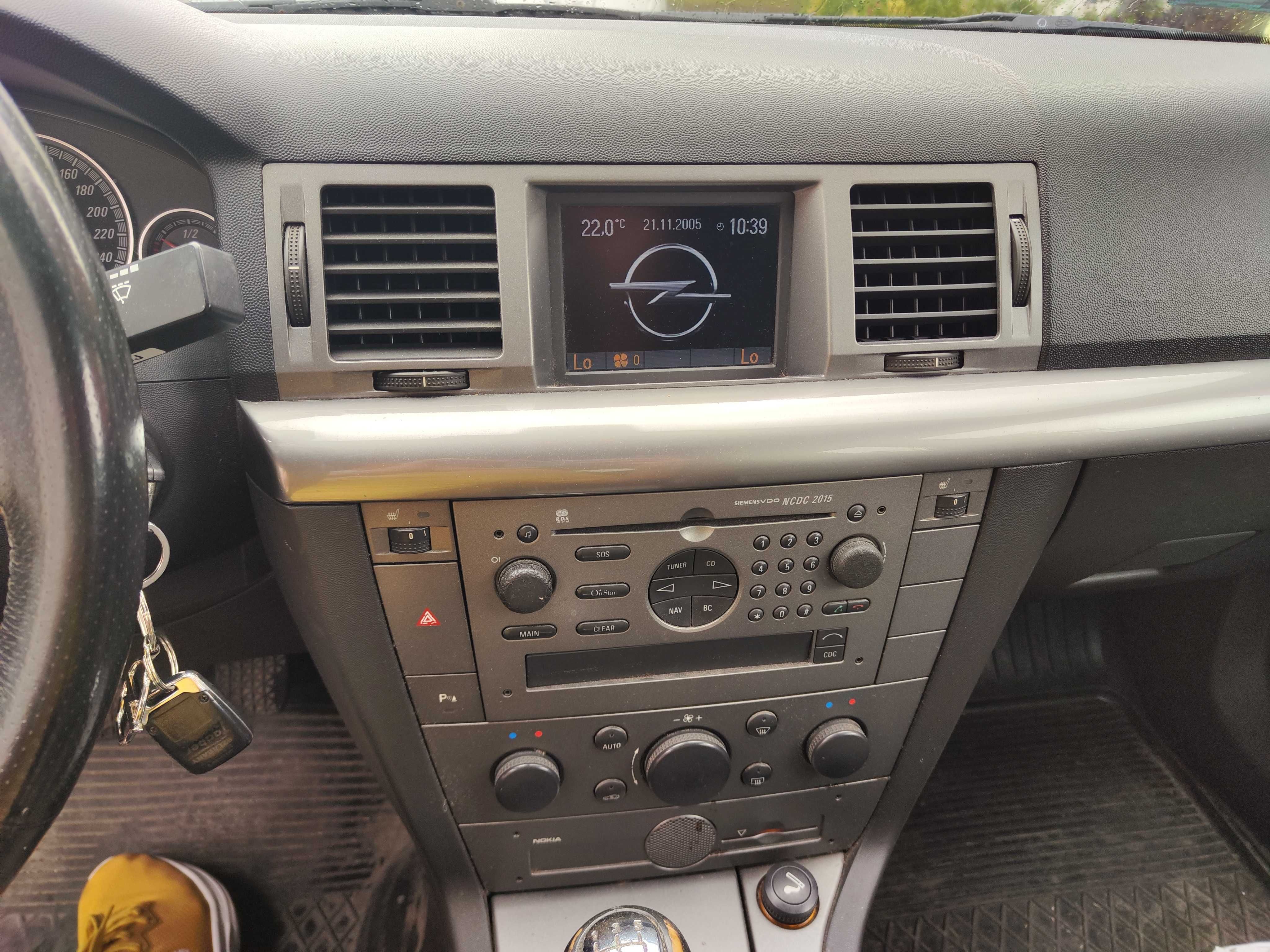 Opel Signum 2.2 DTI 2003r stan w miare dobry