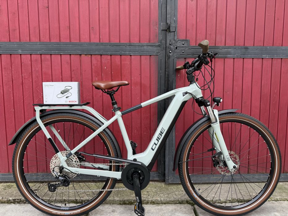 Велосипед електро Cube Touring  Pro 29