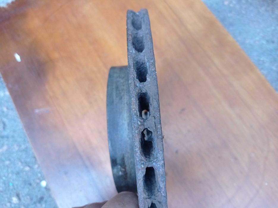 Поворотный кулак цапфа ступица, тормозной диск Шевроле авео, лачетти.