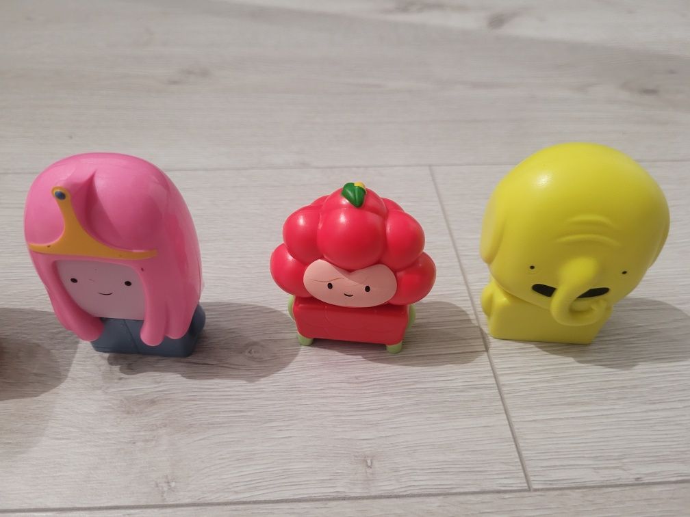 McDonald - Adventure Time - figurki. Cena za komplet.