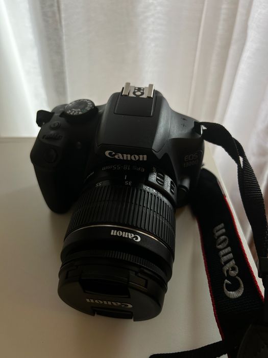 Máquina fotográfica  CANON EOS 1300D