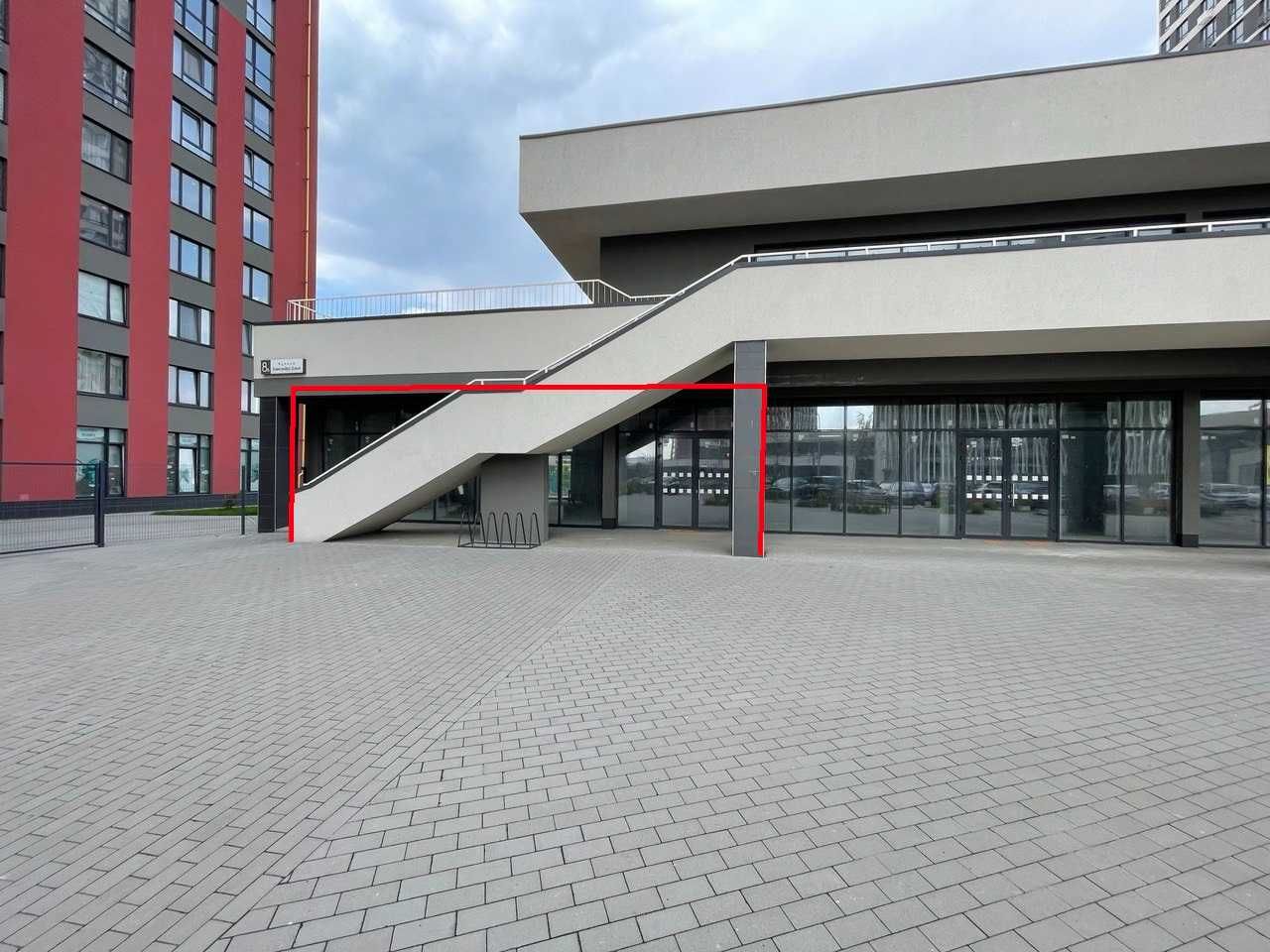 ЖК Варшавський +. Продаж комерційного приміщення 132м2. 1-й поверх.