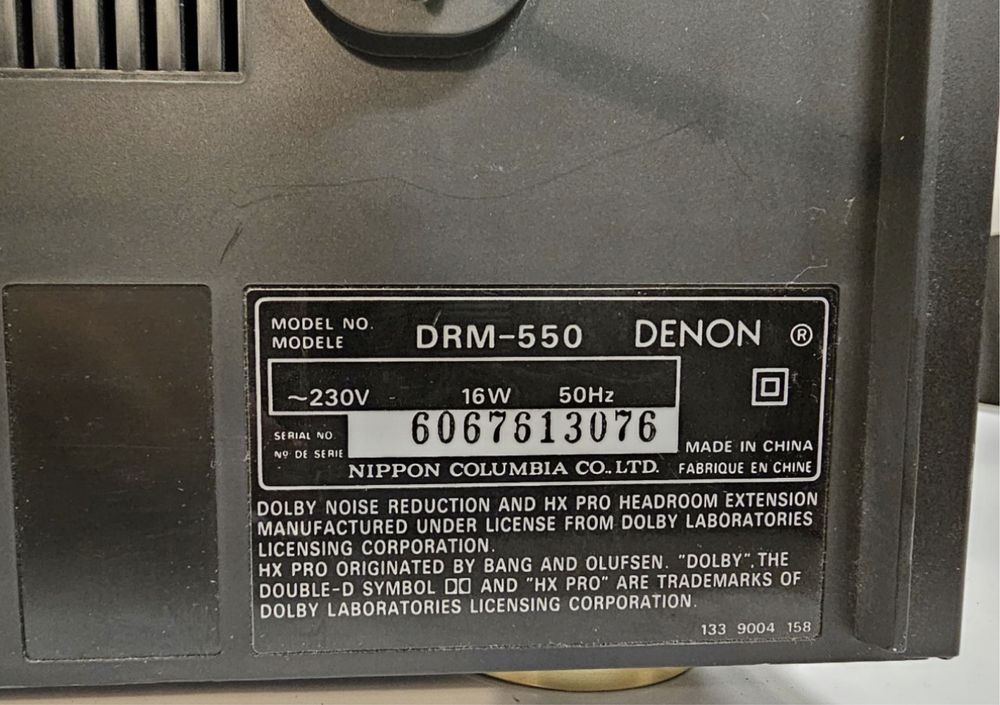 Magnetofon kasetowy Denon DRM-550.