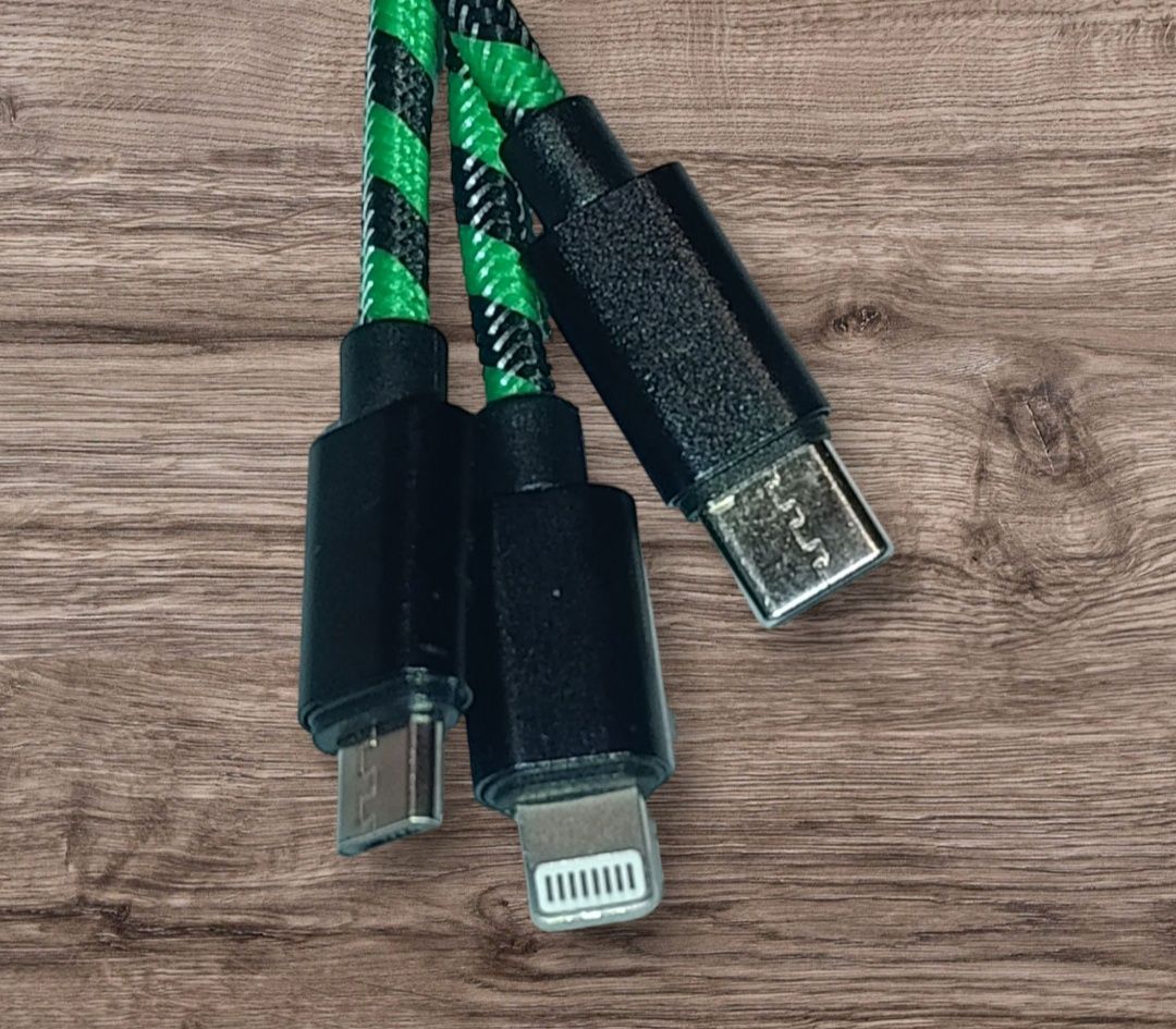 Kabel do ładowania smartfona ( iPhone , Samsung , Xaomi )
