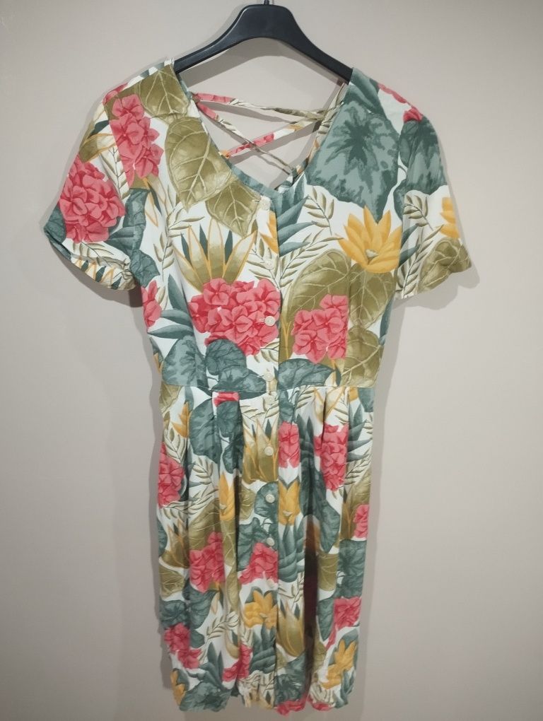 Letnia sukienka w kwiaty/Rozmiar S-L