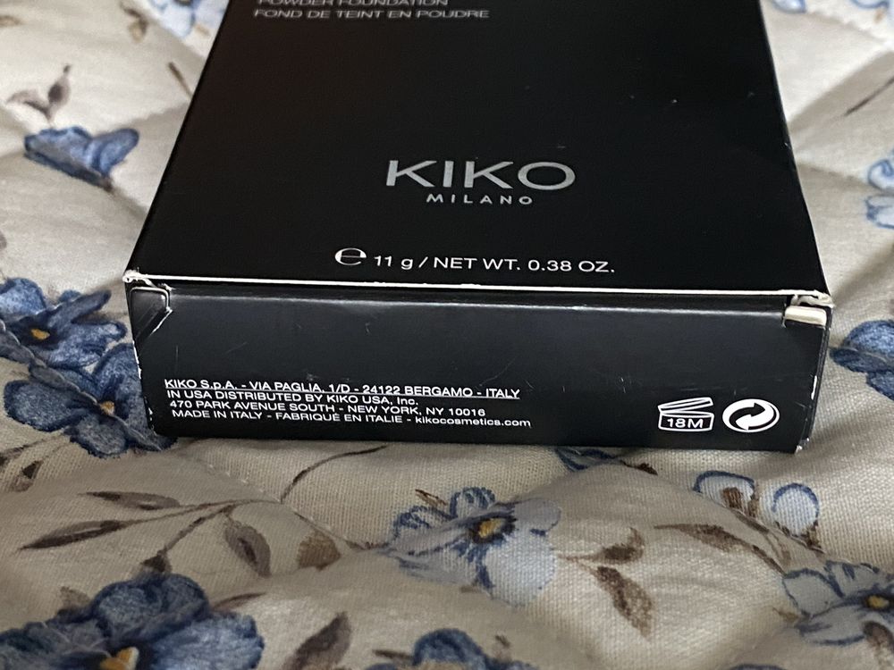 Пудра Kiko Skins Tone Powder foundation. Fond de teint en poubre