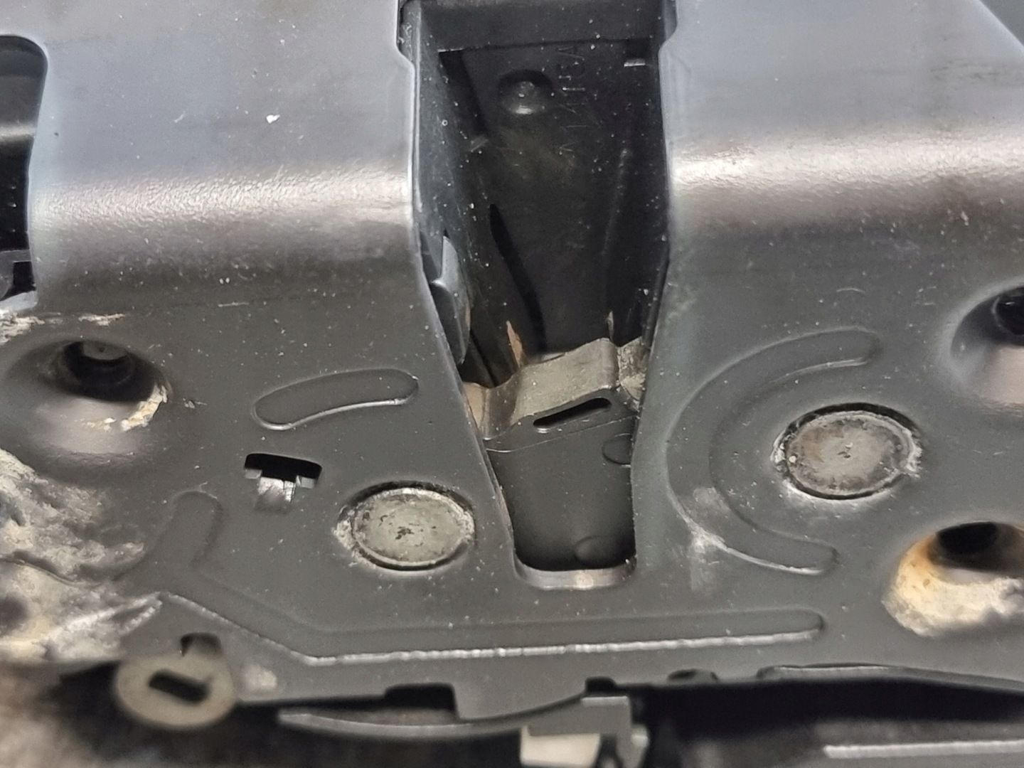 Zamek Drzwi Prawy przód 30699110 RH 10 Pin Volvo V50