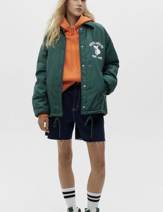 Стильна легка куртка PULL&BEAR