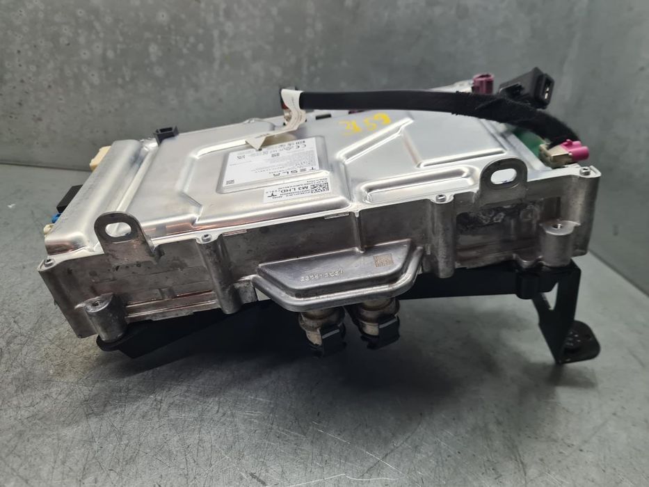 Módulo genérico TESLA Model 3 (5YJ3)