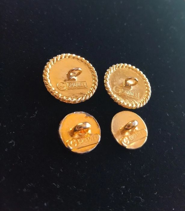 Botões vintage Chanel
