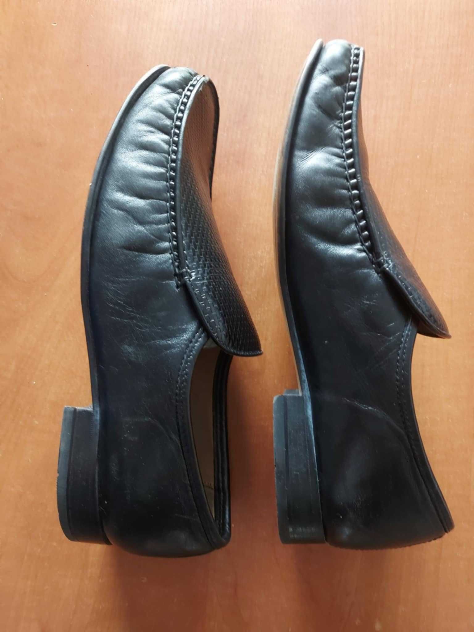 Czarne mokasyny męskie ze skóry marka M&S rozmiar 44/29cm