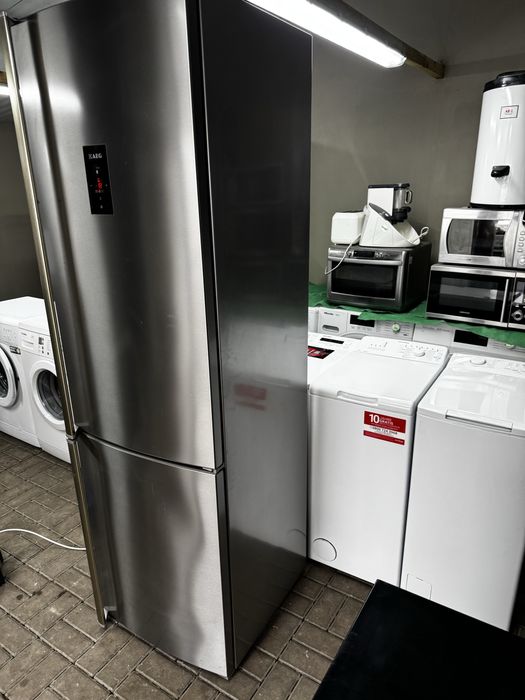 Lodówkę Zamrażarkę firmy AEG S83920CMXF 200cm A++ 350l INOX