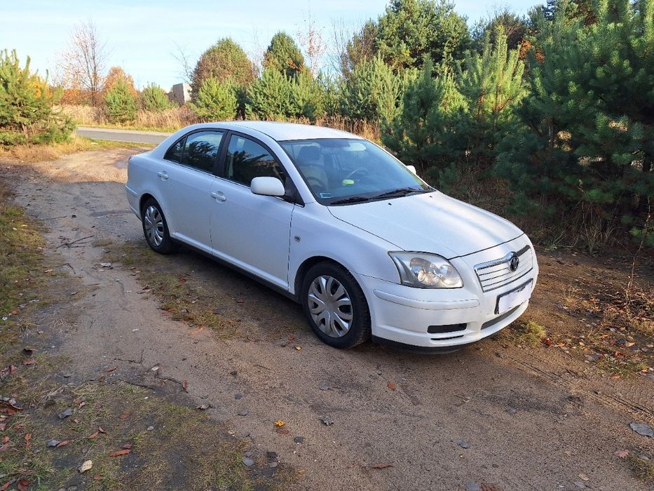 Toyota Avensis T 25 sedan automat biała 2003 I własciciel
