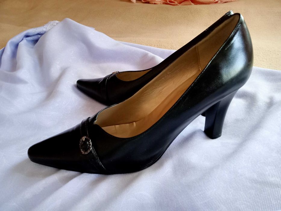 Туфлі з натуральної шкіри