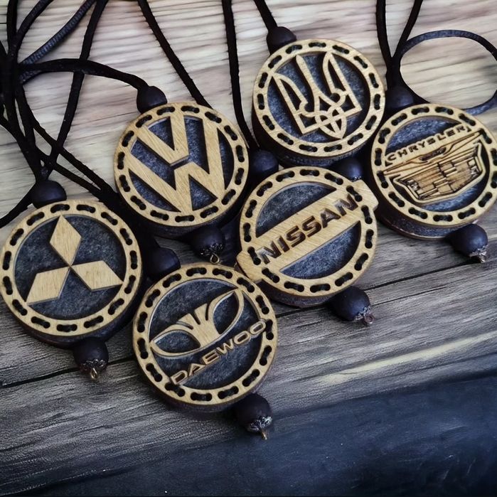 Дерев'яний авто ароматизатор, подарунок чоловіку,колезі, хлопцю