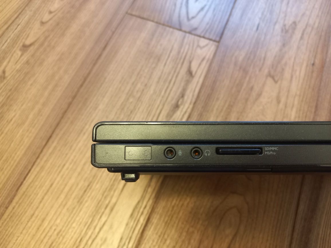 Продам працюючий Ноутбук Dell Vostro 1510, DualCore Intel 2GHz GeForce