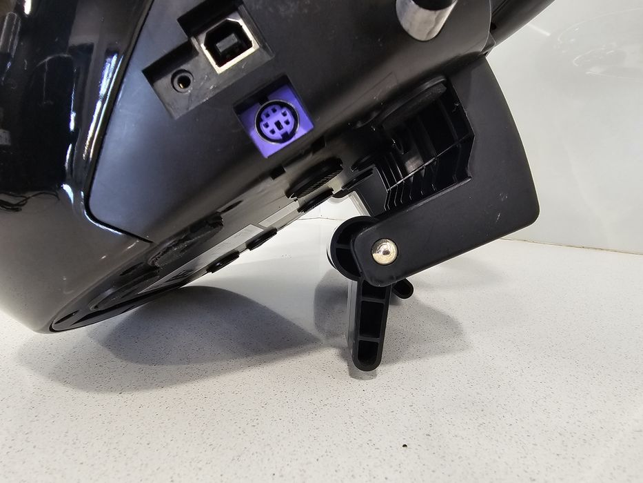Volante Fanatec CSR Forza Motorsport com mudanças H e sequencial