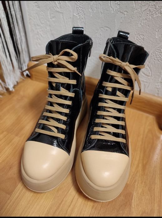 Нові теплі черевики Venezia