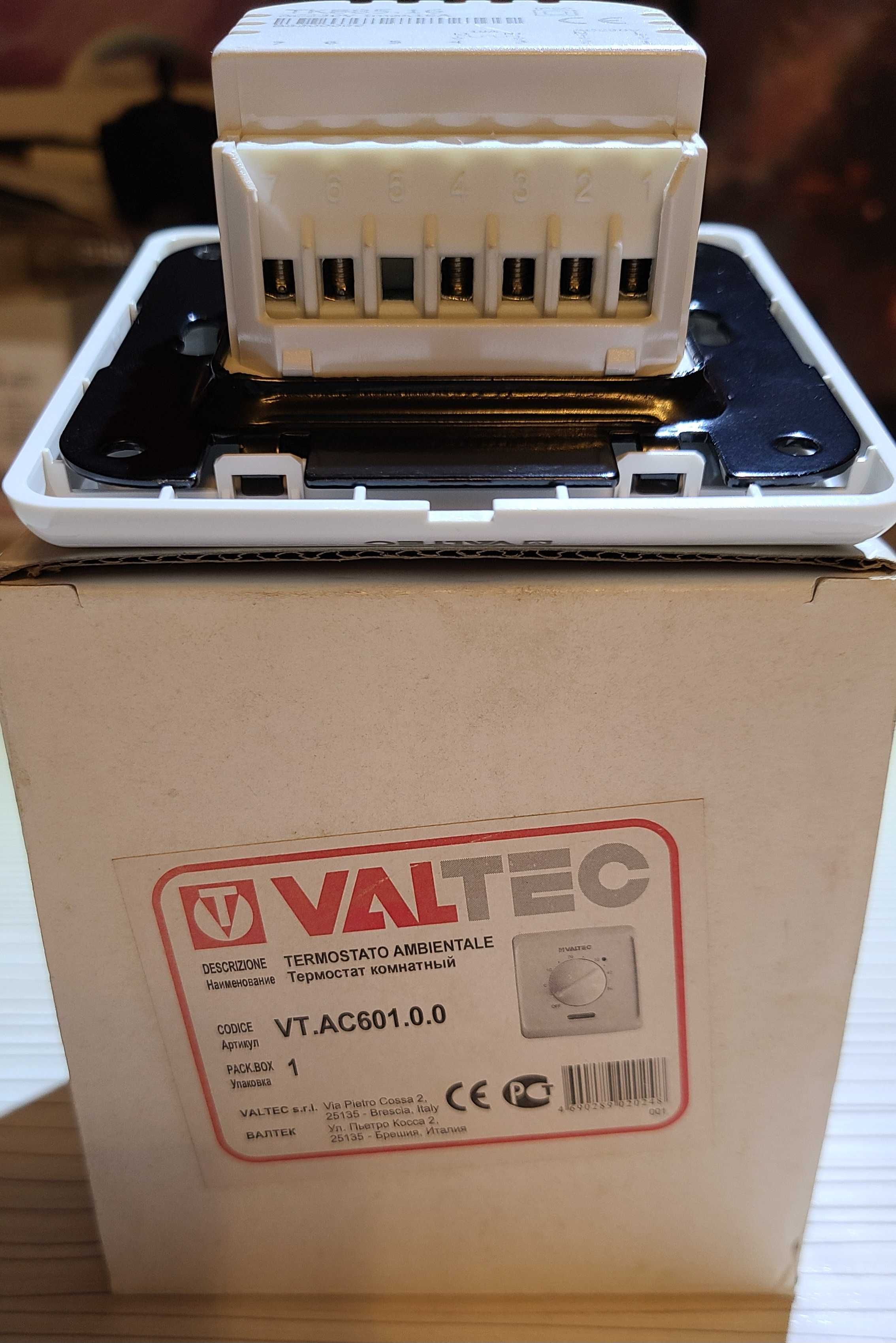VT.AC601.0 | Термостат комнатный Valtec