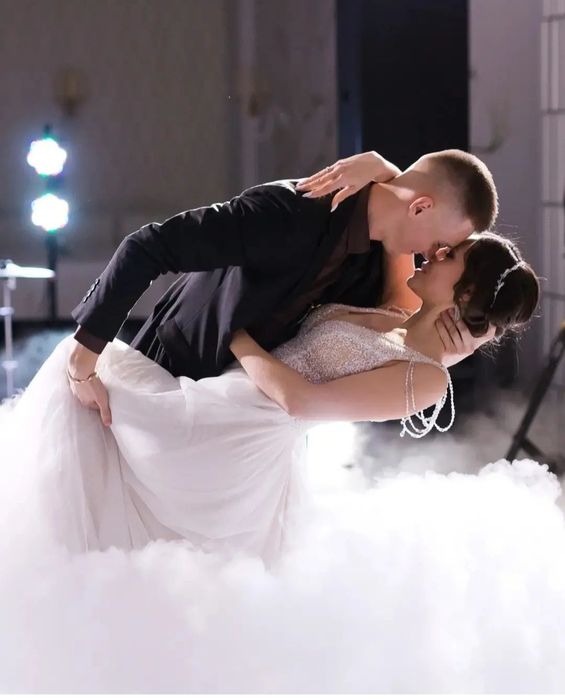 Низький дим, холодні фонтани, конфеті, метафан