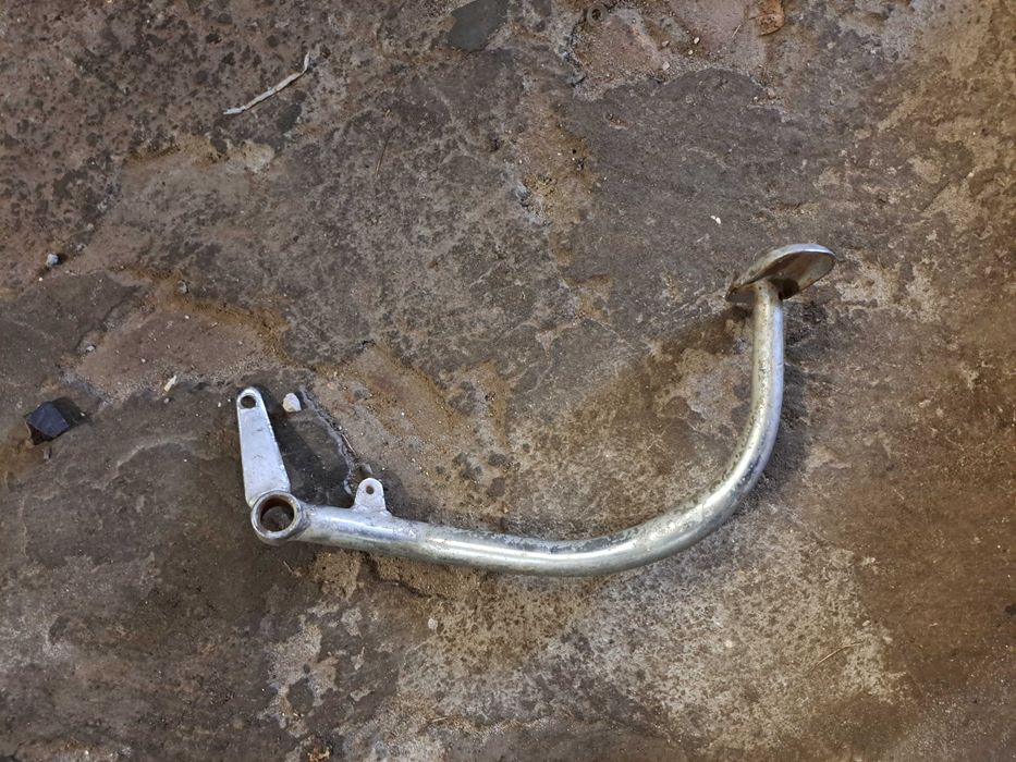 Продам тормозную ножку на мопед альфа