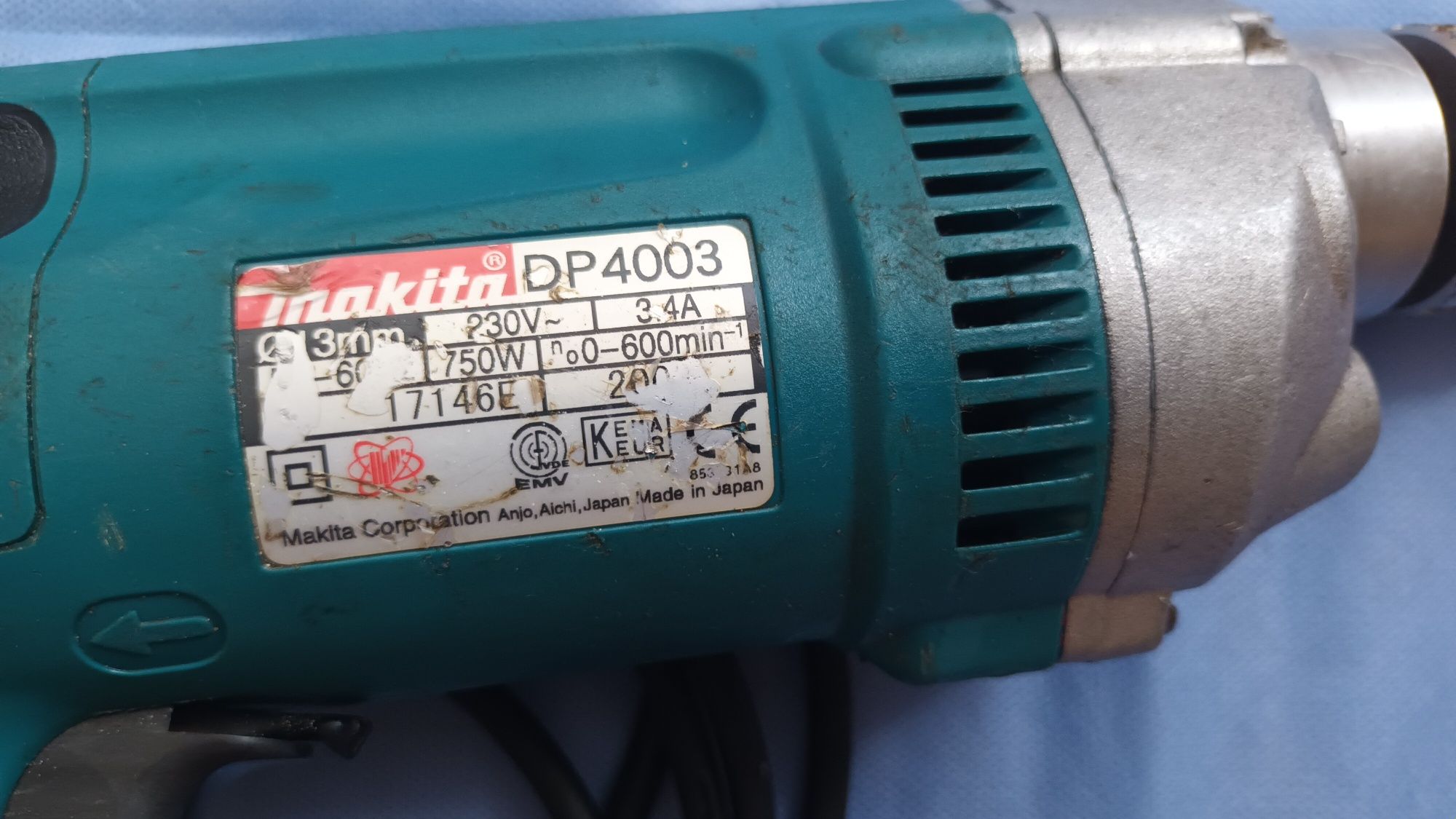 Дрель шуруповерт Makita DP4003