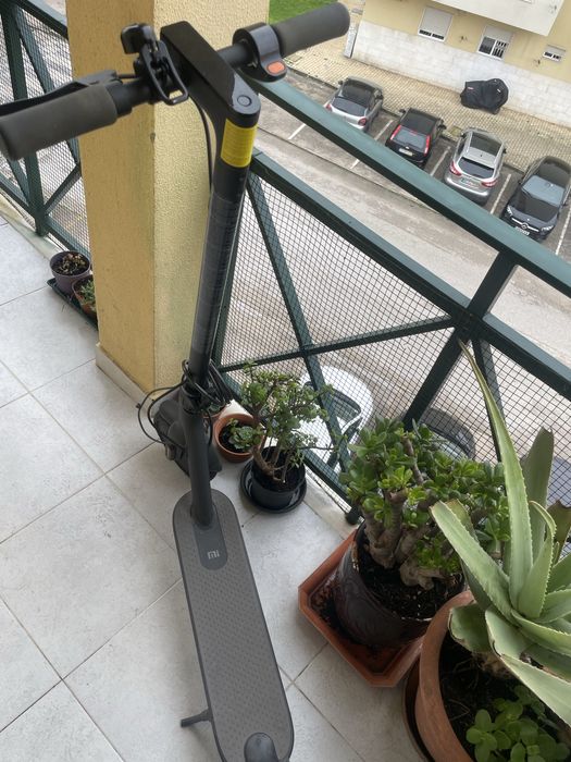 vendo trotinete eletrica preço negociavel urgente!!