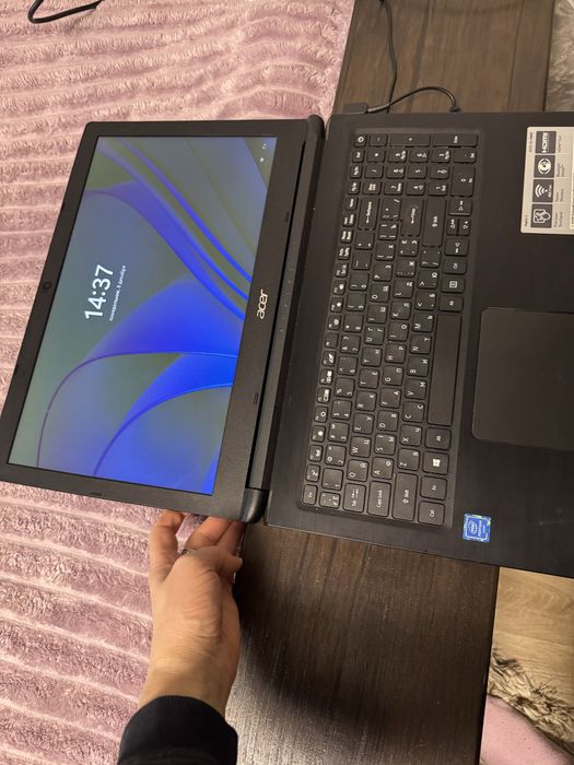 Продаю ноутбук  у задоввльному стані