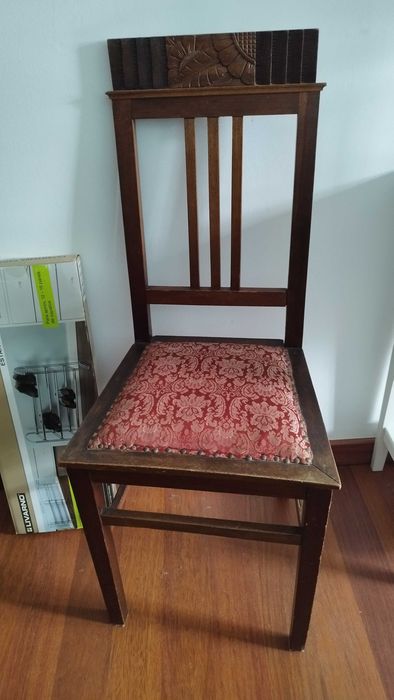 Conjunto de 4 cadeiras vintage em madeira maciça