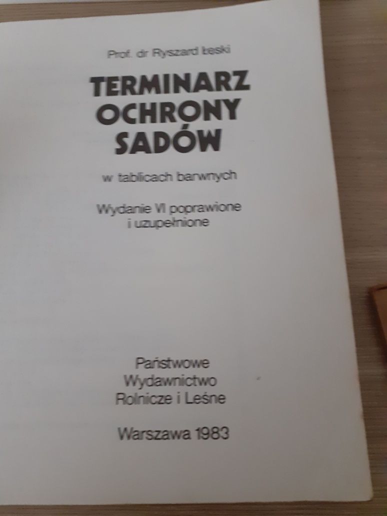 Terminarz ochrony sadów