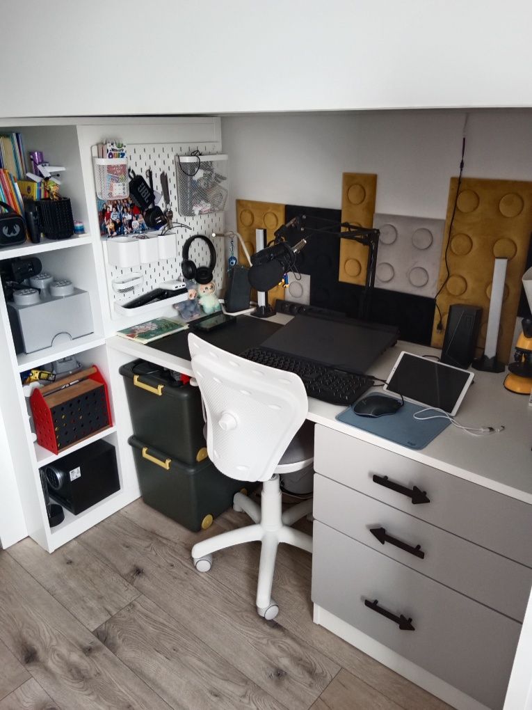Ikea Smastad łóżko z biurkiem, szufladami i szafą