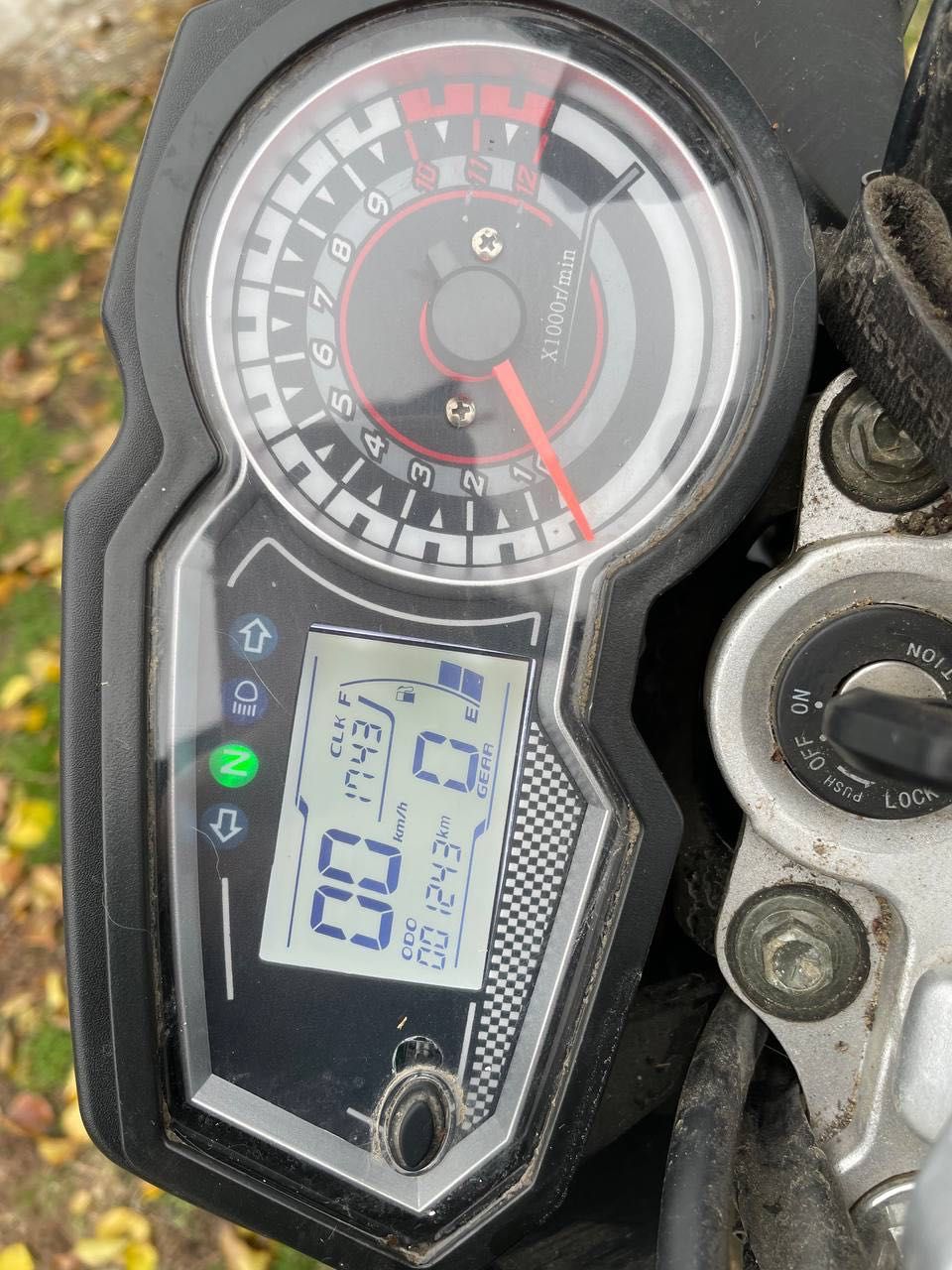 Продам Spark 200 r28