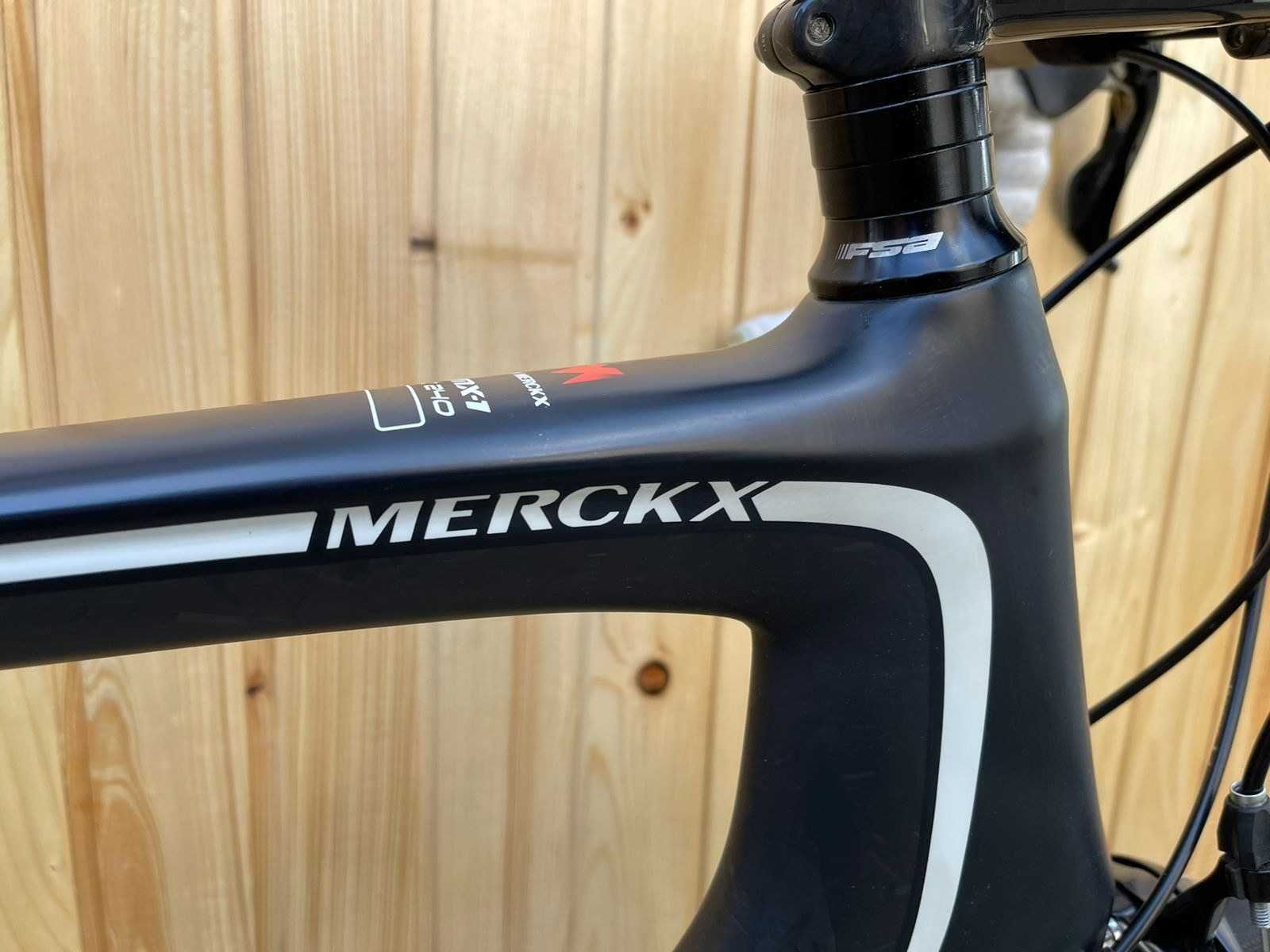 Eddy Merckx EMX-1, карбонова рама та колеса