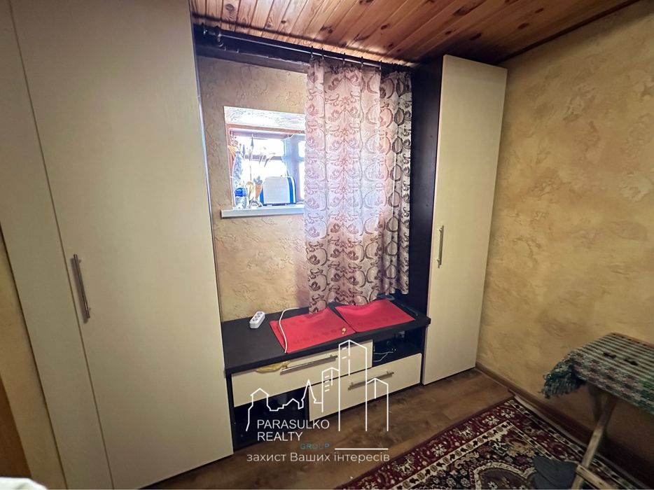 Продам дачні будинки біля річки