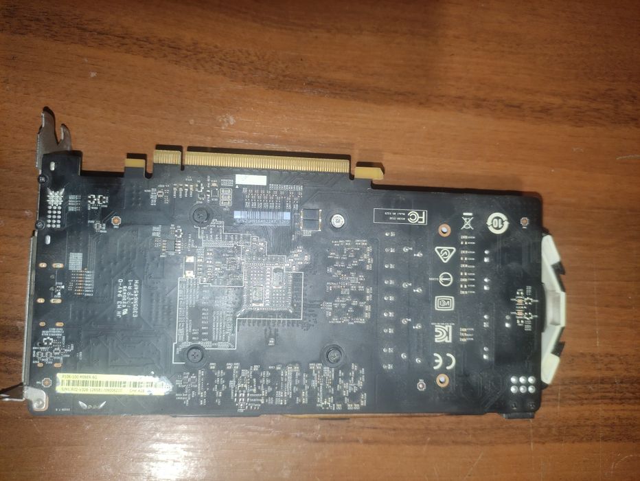 Відеокарта GTX 1060 6gb (без відеовиходів)